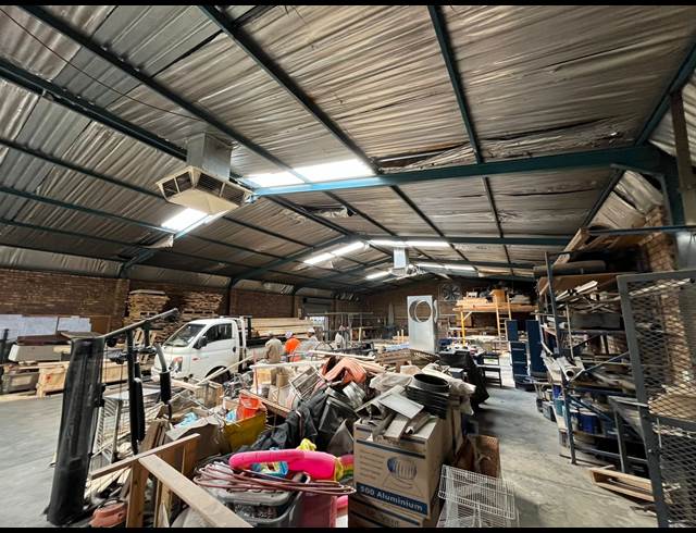 650M² WAREHOUSE TO LET IN DAGGAFONTEIN