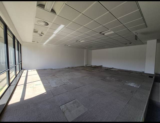 646M² OFFICE TO LET IN SANDTON CENTRAL