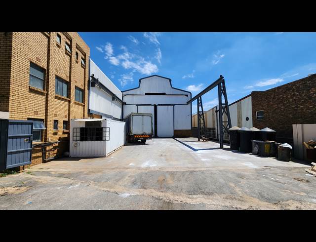 1,850M² WAREHOUSE TO LET IN CHLOORKOP