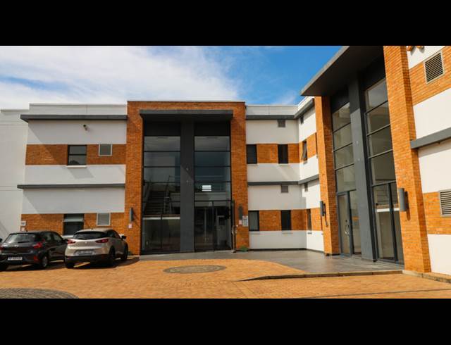 392.57M² OFFICE TO LET IN WESTVILLE