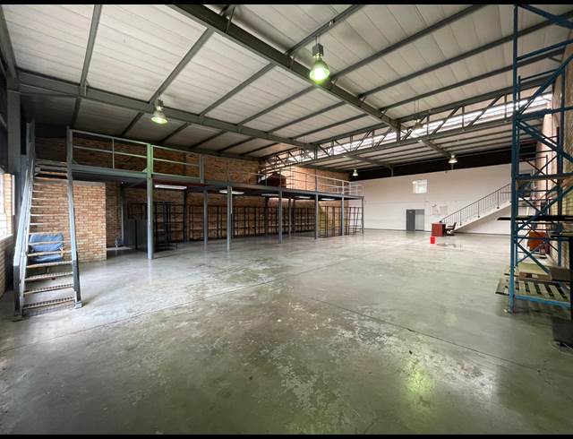 555M² WAREHOUSE TO LET IN RANDJESPARK