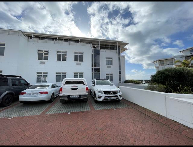 388M² OFFICE TO LET IN WATERFRONT