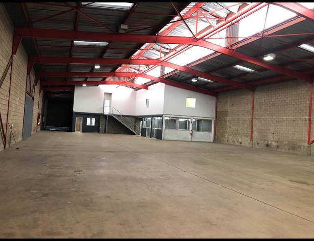 1,247M² WAREHOUSE RENTED IN MEADOWDALE