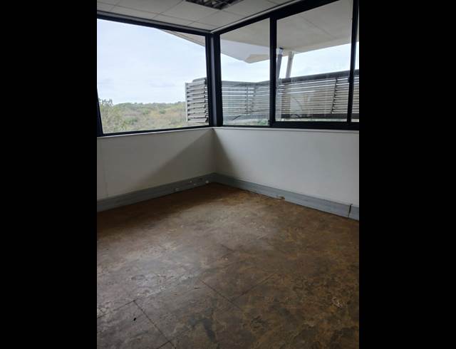 214.40M² OFFICE TO LET IN WESTVILLE