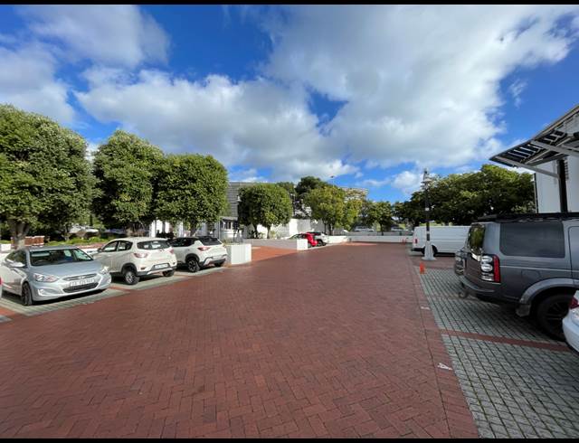 388M² OFFICE TO LET IN WATERFRONT