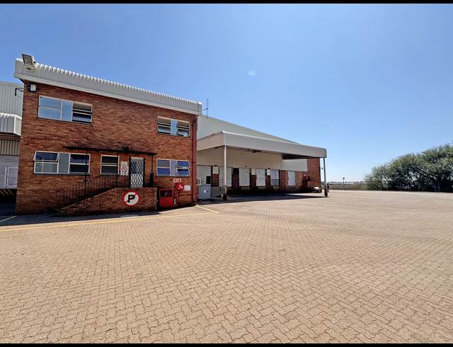 19,294M² WAREHOUSE TO LET IN JET PARK