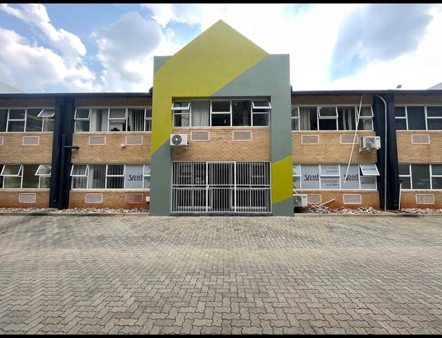 555M² WAREHOUSE TO LET IN RANDJESPARK