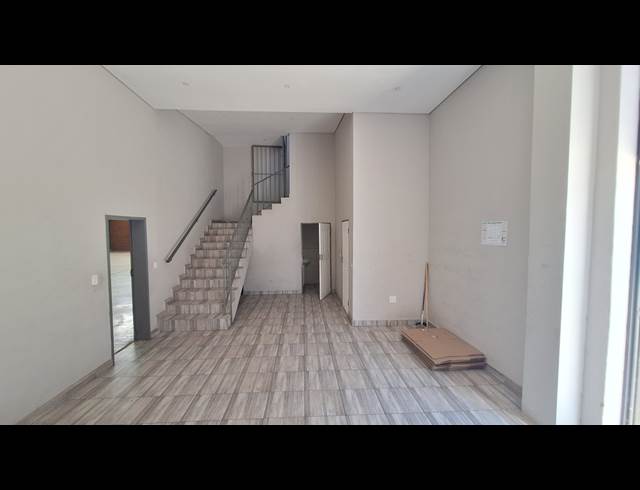 677M² MINI FACTORY TO LET IN COSMO BUSINESS PARK
