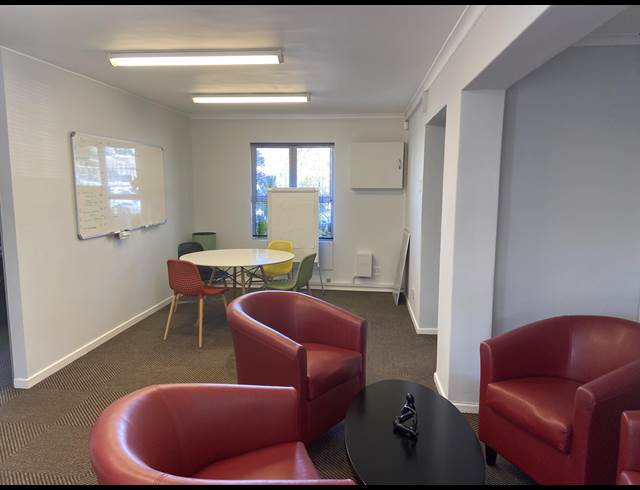 65M² OFFICE TO LET IN TOKAI