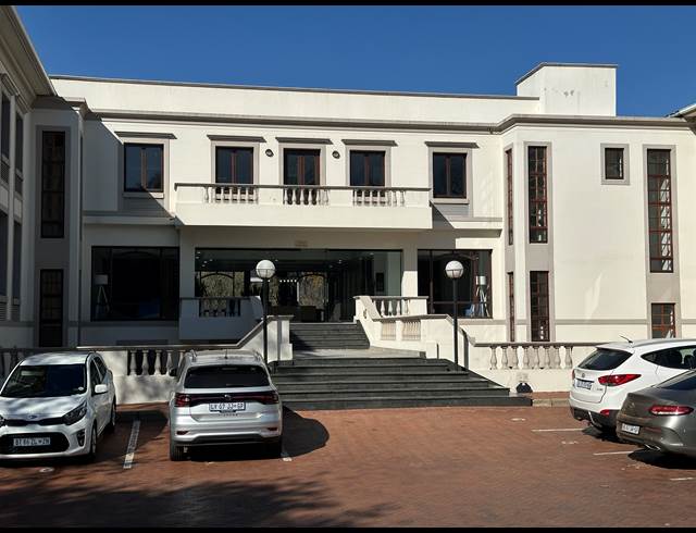 1,315M² OFFICE TO LET IN SANDTON CENTRAL