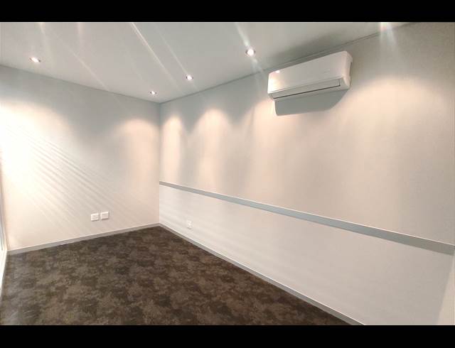 586M² OFFICE TO LET IN BRYANSTON