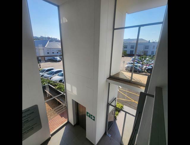 178M² OFFICE TO LET IN MORNINGSIDE