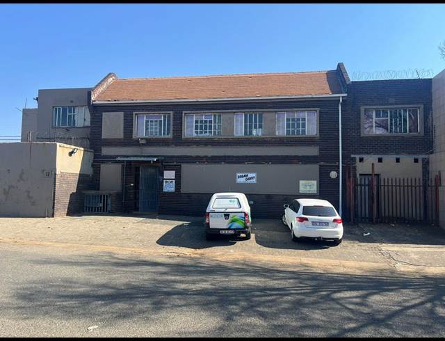 900M² WAREHOUSE TO LET IN BOOYSENS RESERVE
