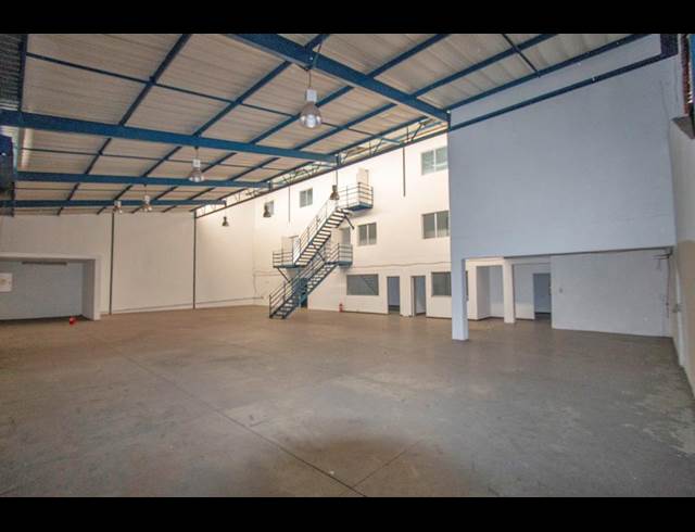 836M² WAREHOUSE TO LET IN OLIVEDALE