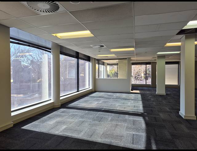 267M² OFFICE TO LET IN WAVERLEY