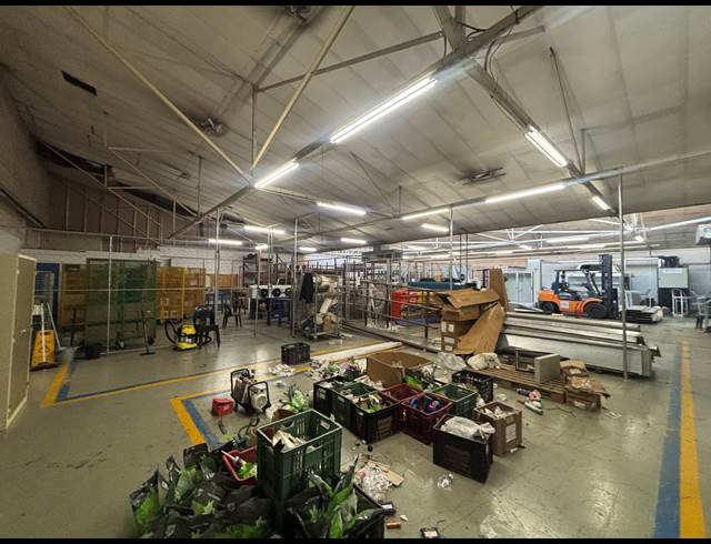 2,022M² WAREHOUSE TO LET IN PAROW INDUSTRIAL