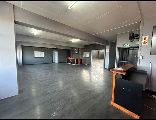 582M² OFFICE TO LET IN PAARDEN EILAND