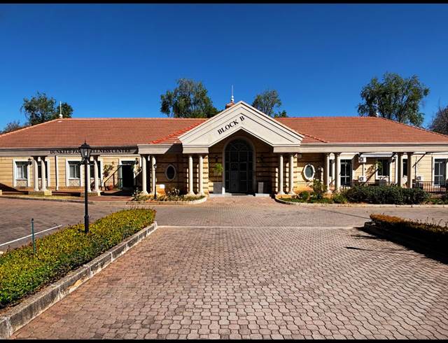 24M² OFFICE TO LET IN DUNKELD WEST