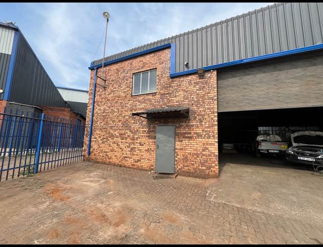 650M² WAREHOUSE TO LET IN WADEVILLE