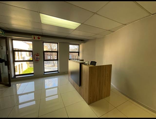 235M² OFFICE TO LET IN HURLINGHAM
