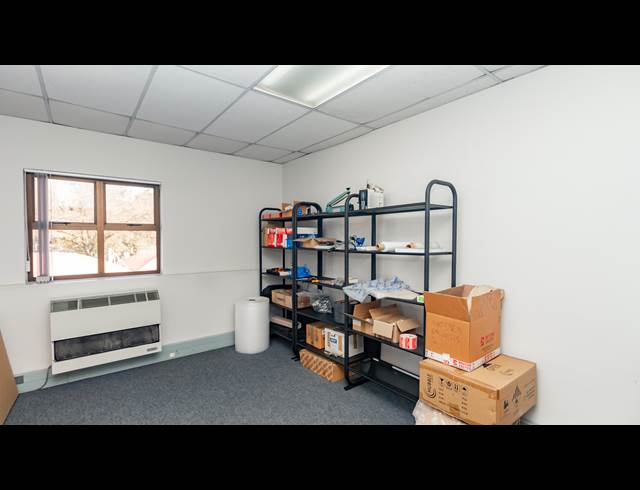 127M² OFFICE TO LET IN ROBINDALE