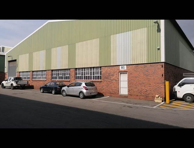 1,850M² WAREHOUSE RENTED IN WADEVILLE