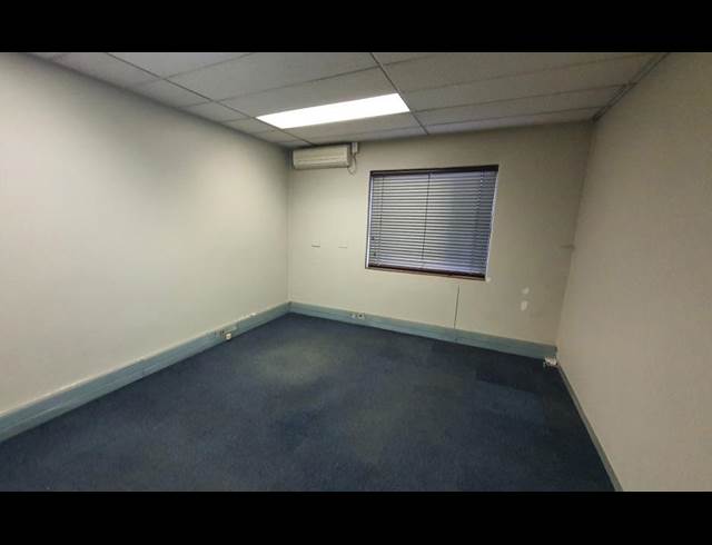 2,741M² OFFICE TO LET IN ELMA PARK