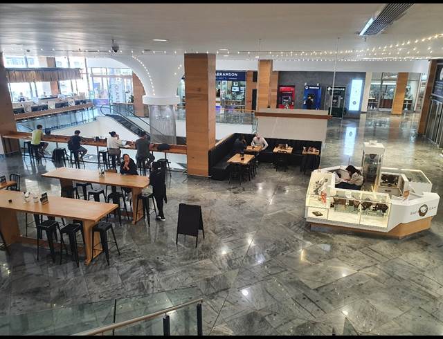 336M² OFFICE TO LET IN SEA POINT