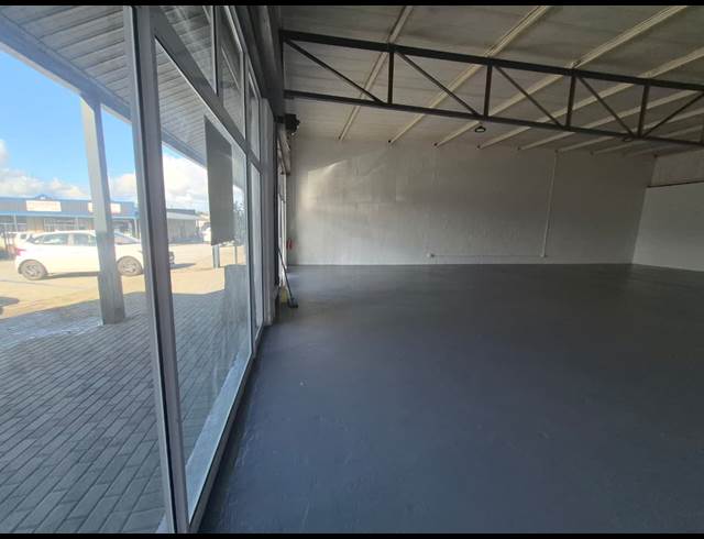 183M² RETAIL TO LET IN OKAVANGO PARK