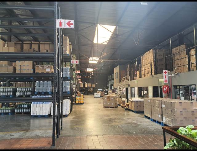 2,100M² WAREHOUSE TO LET IN CITY DEEP