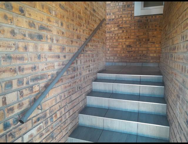 2 BEDROOM PROPERTY TO RENT IN ELANDSFONTEIN