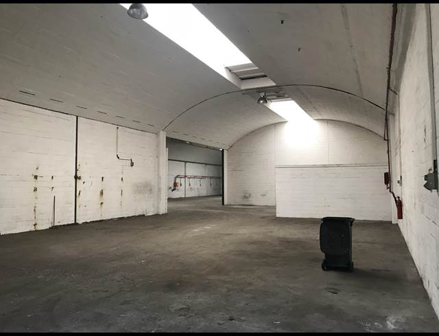 1,003M² FACTORY TO LET IN BEACONVALE