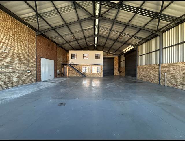 385M² WAREHOUSE TO LET IN PRINCESS AH
