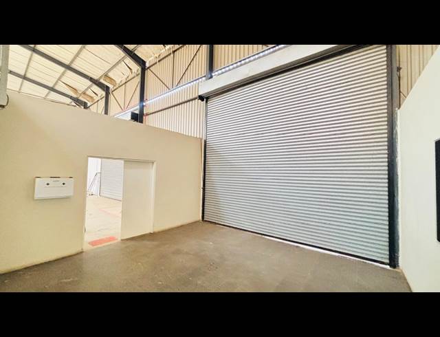 600M² WAREHOUSE TO LET IN KLIPRIVIER