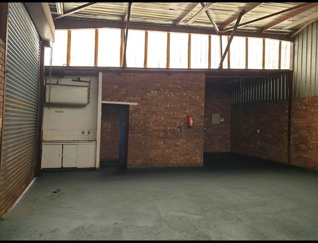 144M² WAREHOUSE TO LET IN WADEVILLE