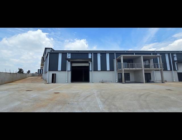 693M² WAREHOUSE TO LET IN LANSERIA