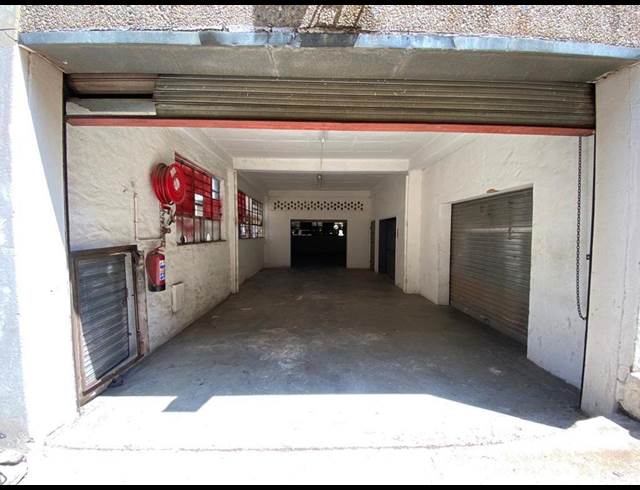 350M² WAREHOUSE TO LET IN INDUSTRIA NORTH