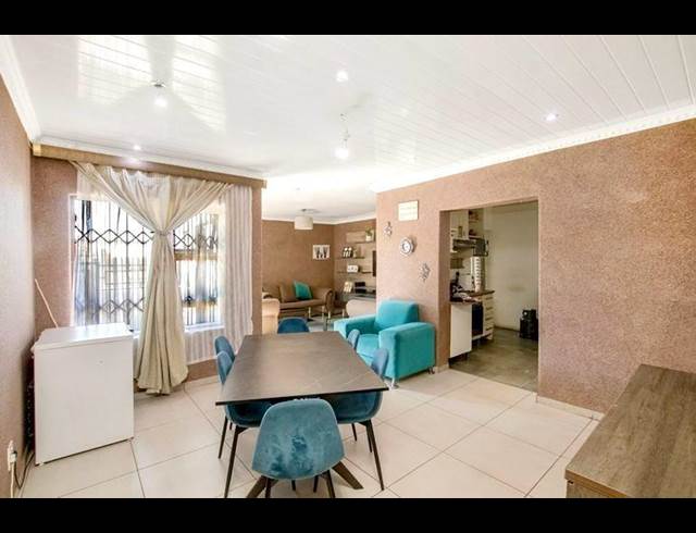 4 BEDROOM PROPERTY TO RENT IN GLEN RIDGE