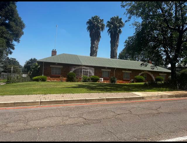 118M² OFFICE TO LET IN MODDERFONTEIN