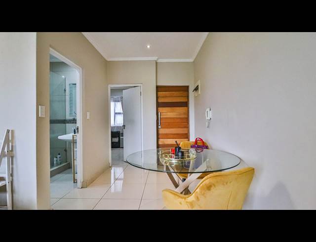 1 BEDROOM APARTMENT TO LET IN UMHLANGA RIDGE