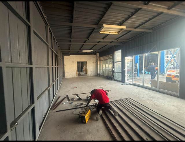 200M² WAREHOUSE TO LET IN MARAISBURG