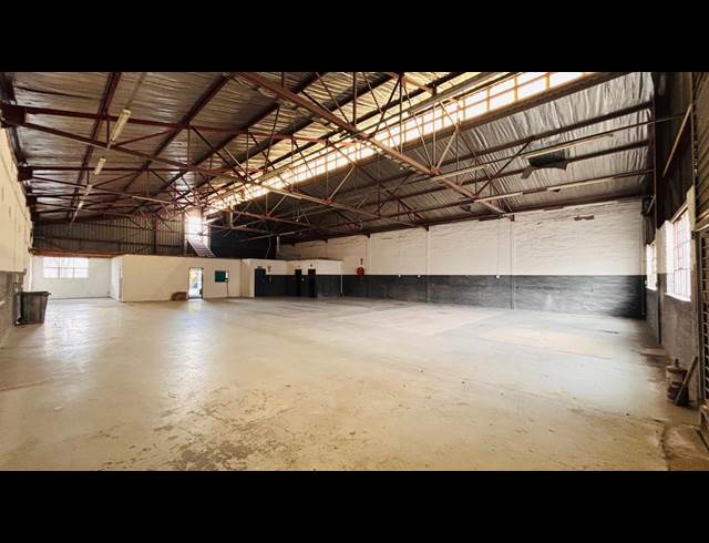 444M² WAREHOUSE TO LET IN ROBERTVILLE