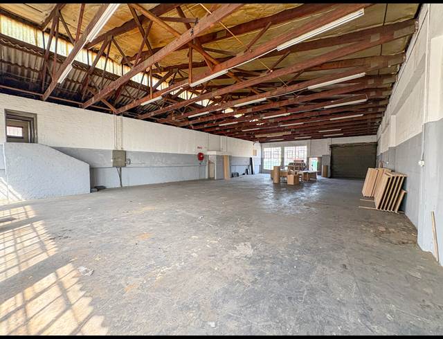 372M² WAREHOUSE TO LET IN NEW GERMANY