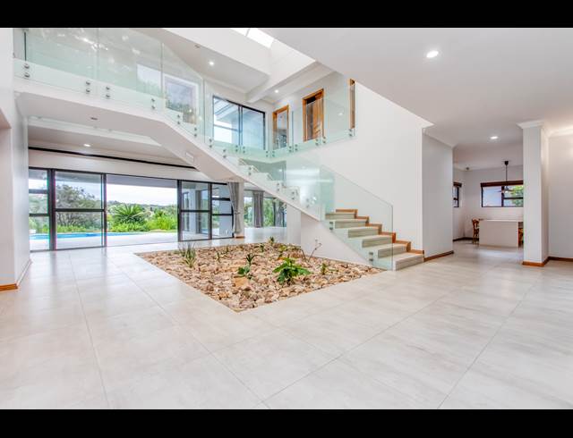 4 BEDROOM HOUSE TO LET IN DAINFERN GOLF ESTATE