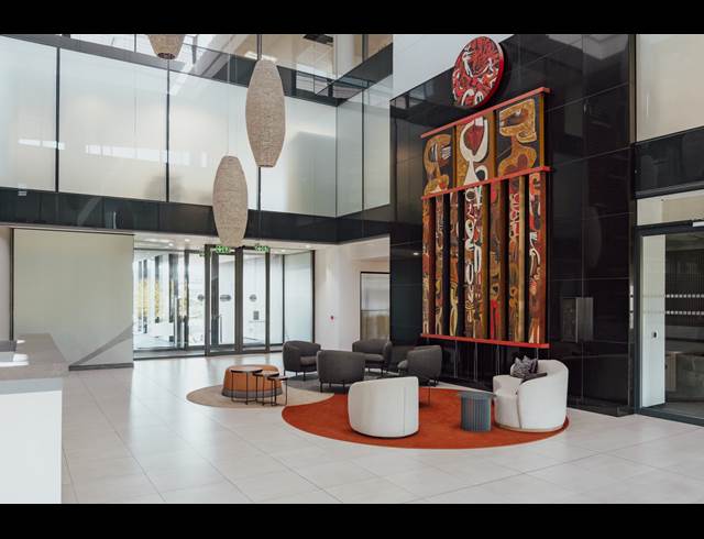 1,289M² OFFICE TO LET IN WATERFALL
