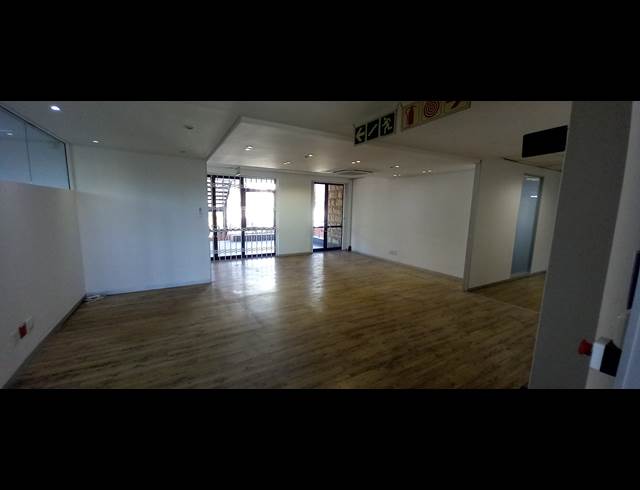 299M² OFFICE TO LET IN BRYANSTON