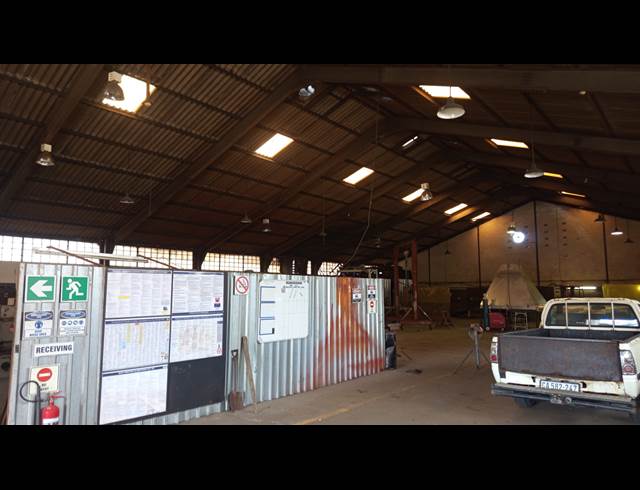 1,100M² WAREHOUSE TO LET IN NDABENI