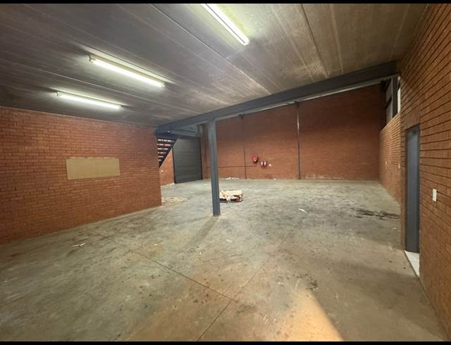 352M² WAREHOUSE TO LET IN ORMONDE