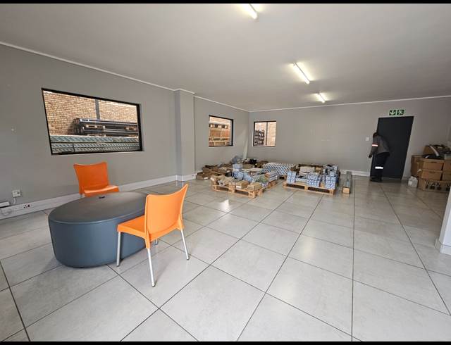 343M² WAREHOUSE TO LET IN BARTLETT