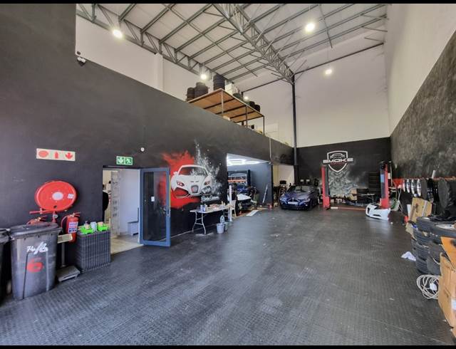 322M² WAREHOUSE TO LET IN LINBRO PARK